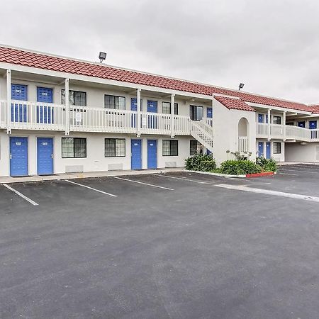 Motel 6-Salinas, Ca - North Monterey Area Eksteriør bilde