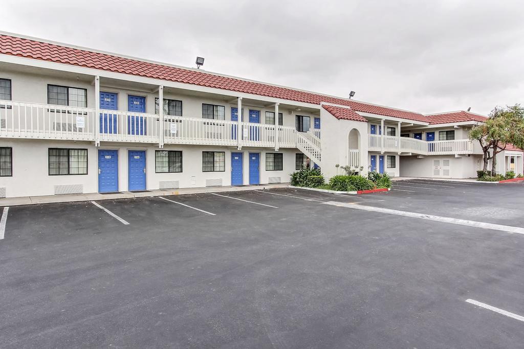 Motel 6-Salinas, Ca - North Monterey Area Eksteriør bilde