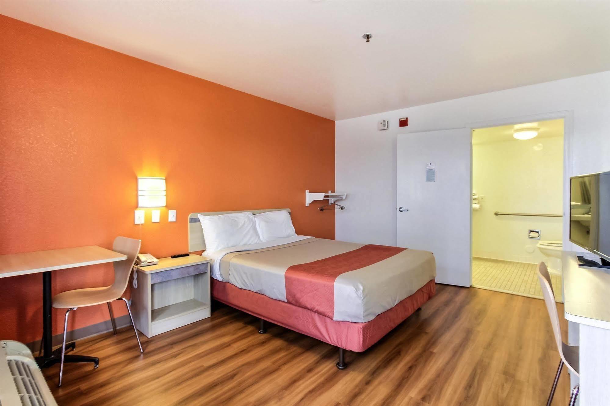 Motel 6-Salinas, Ca - North Monterey Area Eksteriør bilde