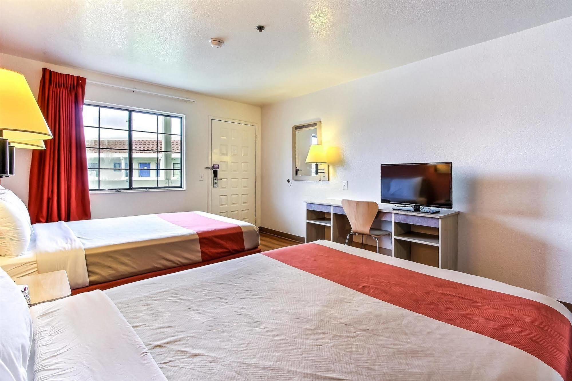 Motel 6-Salinas, Ca - North Monterey Area Eksteriør bilde
