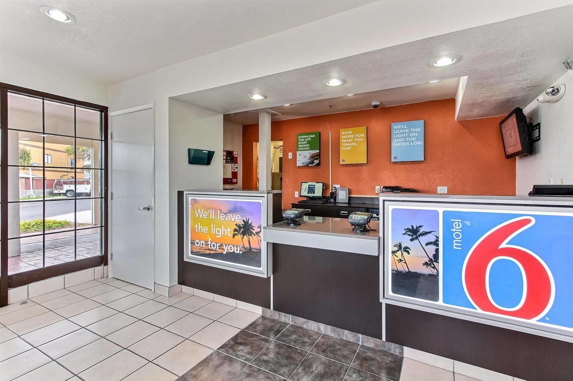 Motel 6-Salinas, Ca - North Monterey Area Eksteriør bilde