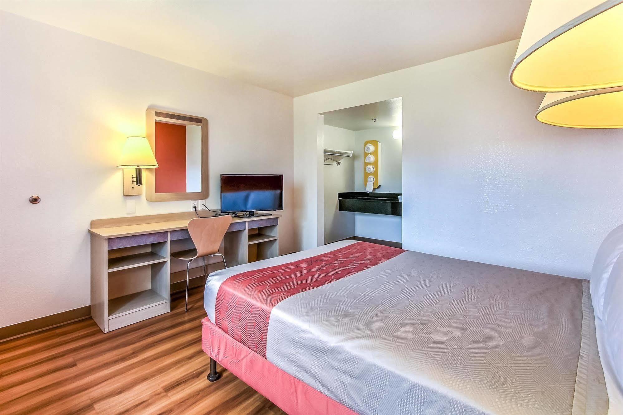 Motel 6-Salinas, Ca - North Monterey Area Eksteriør bilde