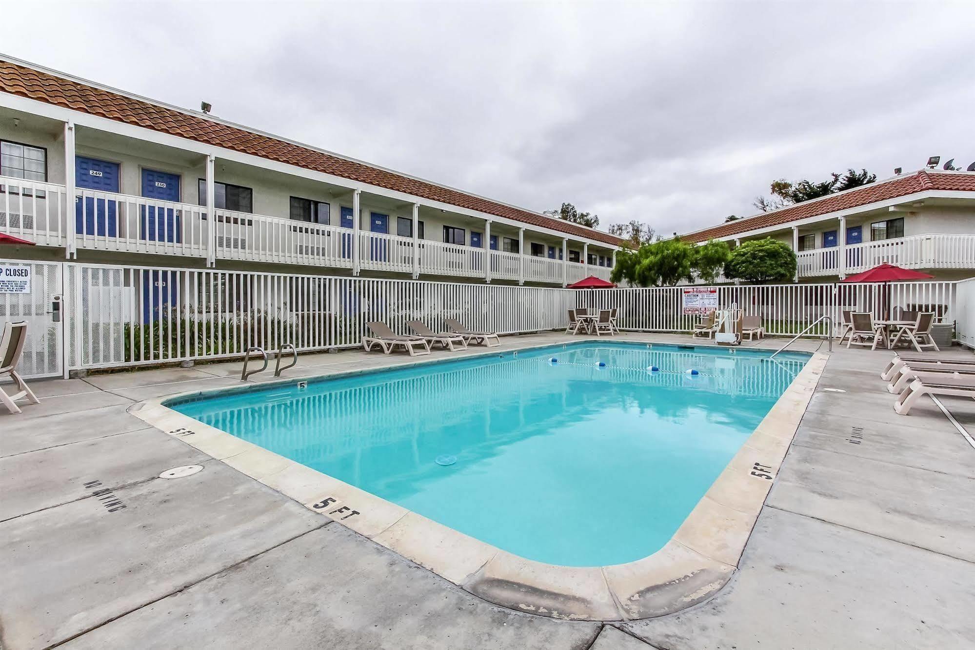 Motel 6-Salinas, Ca - North Monterey Area Eksteriør bilde